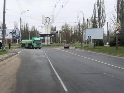 Билборд A в Херсоне, 3x6  Угол ул.Дорофеева и ул.Патона фото 1