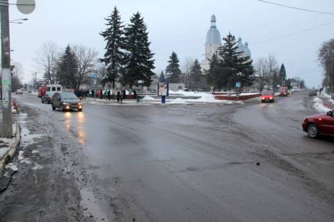 Ситилайт B в Надворной, 1,2x1,8  Чорновола-Соборна-Шевченка, площа Вічнного Вогню, торговий центр Лев, напрямок руху на Яремче, Буковель фото 1