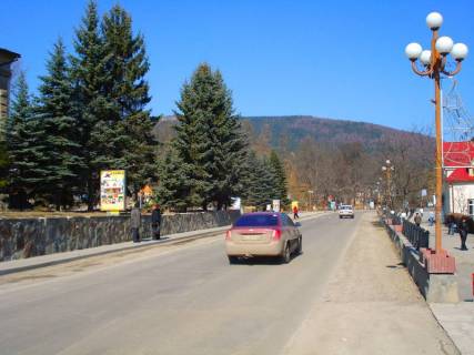 Сiтiлайт B у Яремче, 1,2x1,8  Траса Н-09 Мукачево-Львів, Свободи, кафе-рест. Турист, Будинок культури, напрямок руху на Івано-Франківськ Фото 1