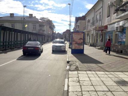 Ситискролл A в Надворной, 1,2x1,8  вул.Мазепи, магазин Пікант (міська рада-пошта), напрямок руху на Яремче,Буковель фото 1