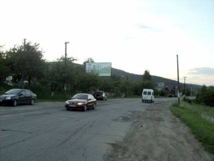 Билборд B в Яремче, 3x6  Траса Н-09 Мукачево-Львів, виїзд з міста в сторону Івано-Фр, після кам`яним знаком Яремче, напрямок руху на Івано-Франківськ фото 1