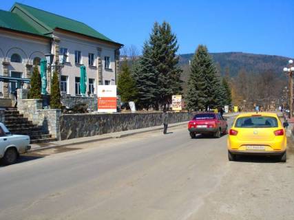 Ситилайт B в Яремче, 1,2x1,8  Траса Н-09 Мукачево-Львів, Свободи, кафе-рест. Турист, маг.Файно, Будинок культури, напрямок руху на Івано-Франківськ фото 1