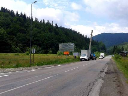 Билборд B в Татарове, 3x6  Траса Н-09 Мукачево-Львів, виїзд з села, 100 м після АЗС ОККО, напрямок руху на Івано-Франківськ фото 1