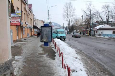 Ситилайт B в Надворной, 1,2x1,8  Чороновола, автозупинка на Делятин, офісний центр Старий побут, напрямок руху на Івано-Франківськ, Богородчани фото 1