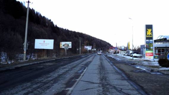 Билборд B в Яремче, 3x6  Траса Н-09 Мукачево-Львів, виїзд з міста в сторону Івано-Фр, АЗС ОККО, напрямок руху на Івано-Франківськ фото 1