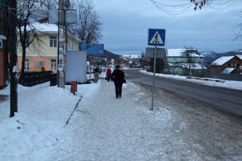 Ситилайт B в Яремче, 1,2x1,8  Траса Н-09 Мукачево-Львів, Свободи, автовокзал, маг. У Галини, напрямок руху на Івано-Франківськ фото 1