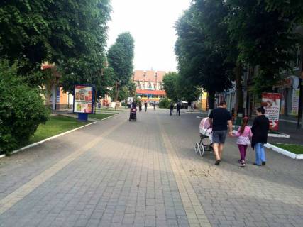 Сiтiлайт B у Надвірній, 1,2x1,8  Майдан Шевченка, міський БК, маг. Золото, Домотехніка, пішохідна зона Фото 1