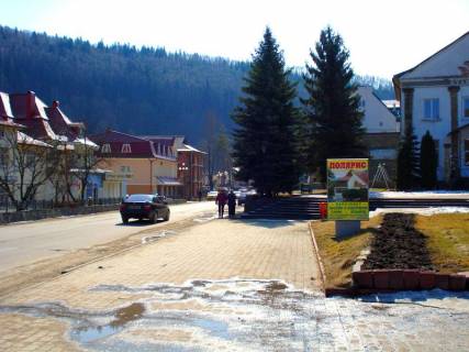 Сітіскролл A у Яремче Траса Н-09 Мукачево-Львів, Свободи, центральна міська алея, міський фонтан, Будинок культури, маг. ЛЕКС, напрямок руху на Буковель Фото 1