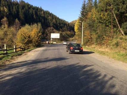 Білборд, Бігборд (Борд)  B у Микуличині, 3x6  Траса Н-09 Мукачево-Львів, виїзд з селища, готельні комплекси Срібні Роси, Микулин Хутірець, напрямок руху на ІваноФранківськ Фото 1