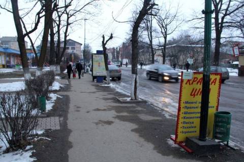 Ситилайт B в Надворной, 1,2x1,8  Грушевського, перукарна Каприз, маг.Каштан, напрямок руху до Майдану Шевченка фото 1