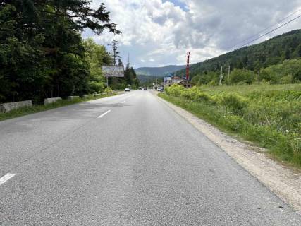 Білборд, Бігборд (Борд)  B у Микуличині, 3x6  Траса Н-09 Мукачево-Львів, колиба Гостинна Хата, 200 м перед газовою заправкою Калан, 500 м перед АЗС УкрНафта, броварня Карпатське, напрямок руху на Буковель Фото 1