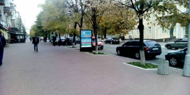 Скролер, Скрол B у Кременчуці вул.Соборна, район д. №8/18 (напроти входу до Європи, у бік Міськвиконкому) - 377054 Фото 1