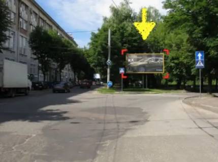 Призма  в Львове вул. Героїв УПА, знизу, призма 3 - 139675 фото 1