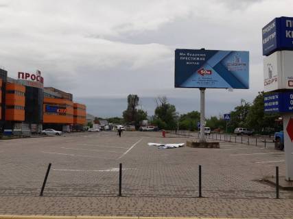 Білборд, Бігборд (Борд)  B у Чернівцях, 6 х 3  проспект Незалежності,  біля ТЦ "Проспект" буд.96 Фото 1