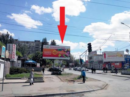 Билборд B в Кривом Роге пр-кт. 200 річчя Кр. Рогу - вул. Співдружньості-66, зуп. Ювілейна. Зупинки громадського транспорту, багато магазинів, АТБ, ринок Ювілейний. Великій трафік транспорту, та пішоходів. Широкий огляд з червоної лінії. фото 1