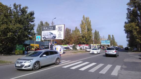 Билборд B в Кривом Роге мкр-н. Сонячний,7 ТЦ "АТБ", Автостиль, кафе,аптека, магазини, пішохідний перехід. Спальний густонаселений район. Напрямок руху до мкр-Гірницкий від лікарні №2 та пл 30-річчя Перемоги. фото 1