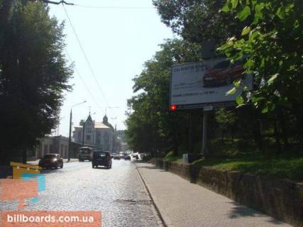 Билборд A в Черновцах, Щит 3x6  Гагаріна вул, 27, в центр фото 1