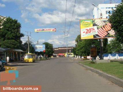 Билборд B в Черновцах, Щит 3x6  Сергія Скальда (Комарова) вул, 2, до вул Головної фото 1