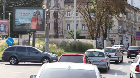 Билборд A в Львове, борд  Куліша вул. / Чорновола В. пр., до центру фото 1