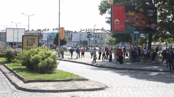 Билборд A в Львове Черновицкая ул, 9, в центр фото 1