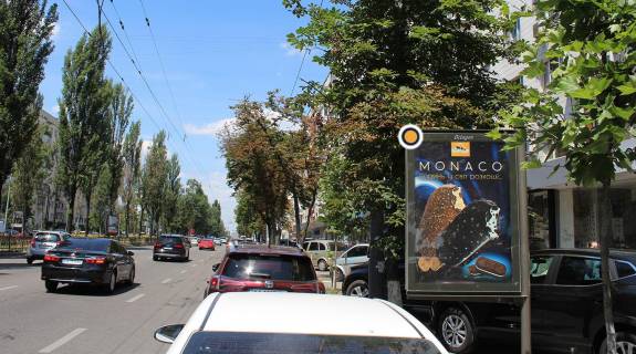 Ситилайт A в Киеве, Сітілайт 1.2х1.8  Лесі Українки бульв.19-17 фото 1