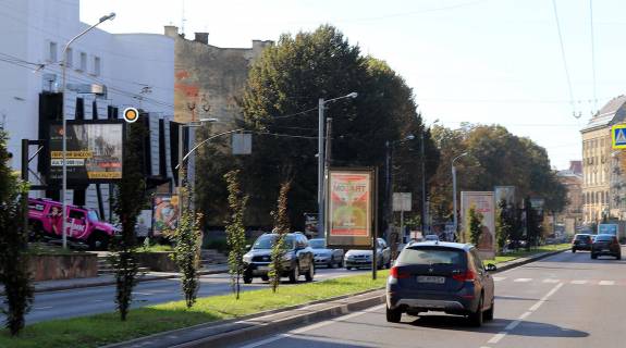 Билборд B в Львове, Беклайт 2.3х3.14  Чорновола В. Пр. / Детька вул. фото 1