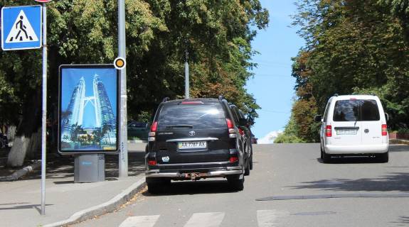 Ситилайт A в Киеве, Сітілайт 1.2х1.8  Тарасівська вул. 14 фото 1