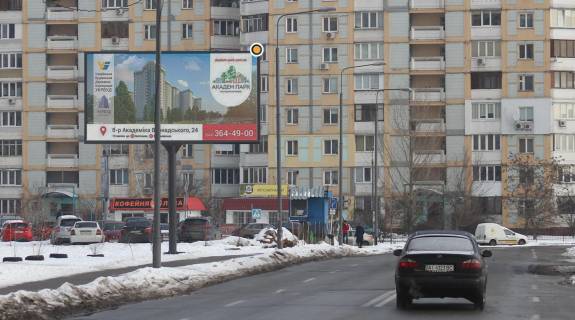 Билборд B в Киеве, Щит 3x6  Крушельницької вул. 10а, до вул.Лариси Руденко фото 1