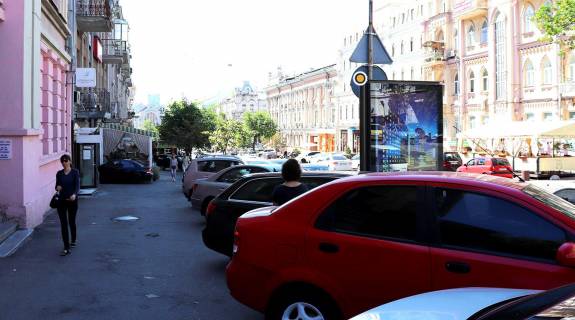 Ситилайт B в Киеве, Сітілайт 1.2х1.8  Симона Петлюри вул. 3/25 фото 1