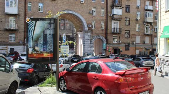 Ситилайт A в Киеве, Сітілайт 1.2х1.8  Лютеранська вул. 3 фото 1