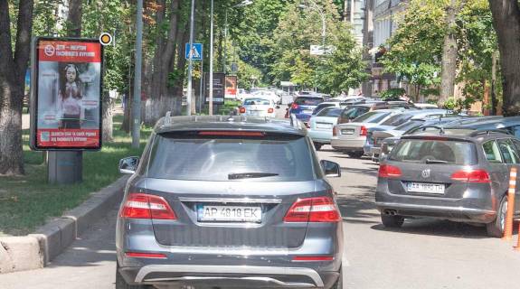 Ситилайт A в Киеве, Сітілайт 1.2х1.8  Липська вул. роздільник фото 1