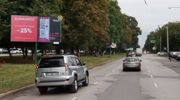 Билборд A в Каменец-Подольском, Щит 3x6  Грушевського пр / Пушкінська вул / Д Галицького вул! Увага, розмір 3010х6010! фото 1