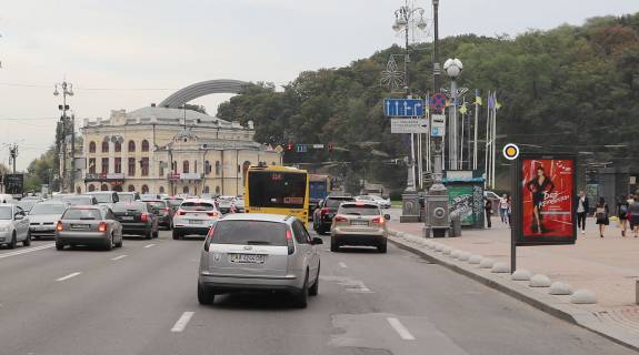 Ситилайт A в Киеве, Сітілайт 1.2х1.8  Хрещатик вул.,5 фото 1