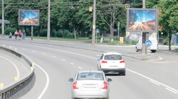 Видеоборд A у Києві, Цифра 2.3х3.14  Теліги Олени вул., АЗС Shell - 392365 Фото 1