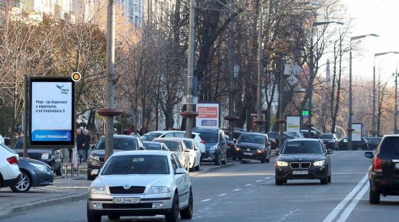 Ситилайт B в Киеве, Сітілайт 1.2х1.8  Івана Мазепи вул. 5/3 фото 1