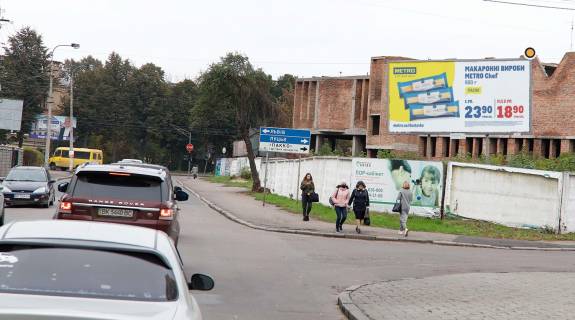 Билборд A в Ровно, Щит 3x6  Дудєя Олега вул / Коперника вул, з центру фото 1