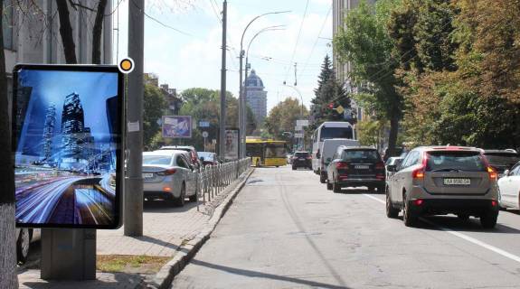 Ситилайт A в Киеве, Сітілайт 1.2х1.8  Князів Острозьких (Московська) вул. 29б фото 1