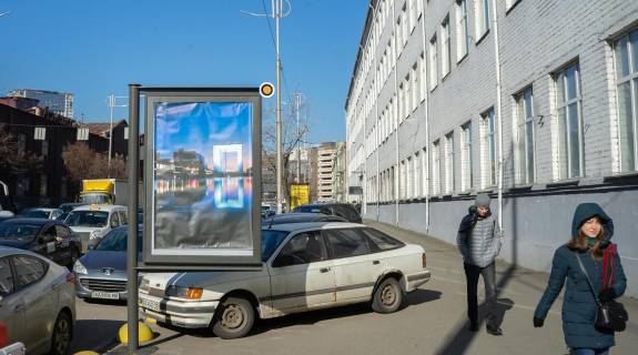 Ситилайт B в Киеве, Сітілайт 1.2х1.8  Жилянська вул., 142 фото 1