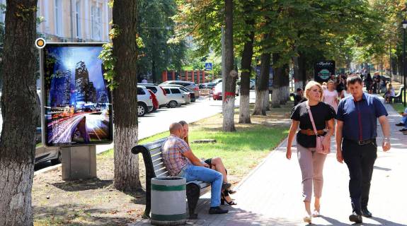 Ситилайт B в Киеве, Сітілайт 1.2х1.8  Липська вул. роздільник фото 1