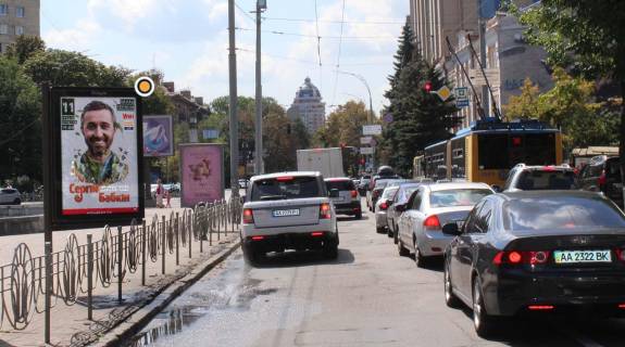 Ситилайт A в Киеве, Сітілайт 1.2х1.8  Князів Острозьких (Московська) вул. 31/33 фото 1