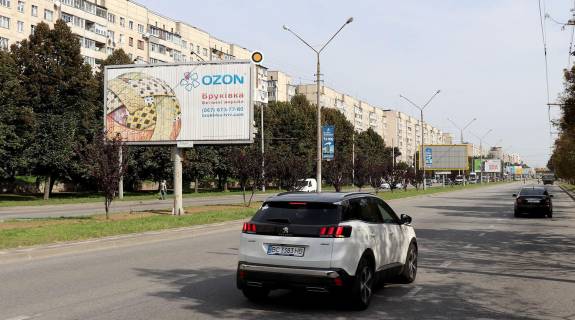Билборд A в Львове, в  Наукова вул, 96, до вул Стрийської фото 1