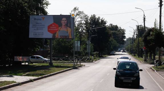 Билборд B в Черкассах, Щит 3x6  Благовісна вул. - Іллєнка Юрія вул. фото 1