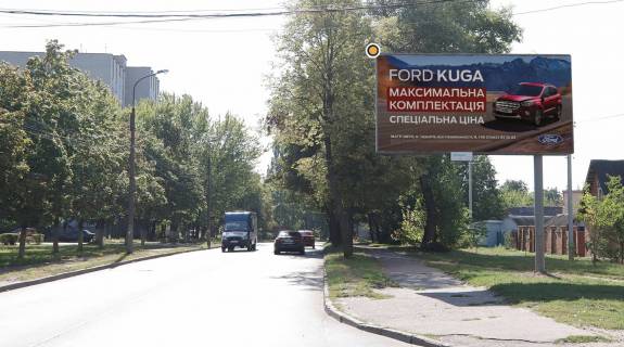 Билборд A в Чернигове, Щит 3x6  Захисників України вул. 17/Кільцева вул. фото 1