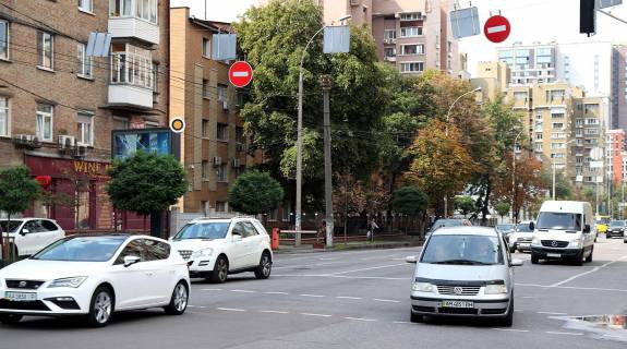Билборд B в Киеве, Беклайт 2.3х3.14  Антоновича вул. 116 фото 1