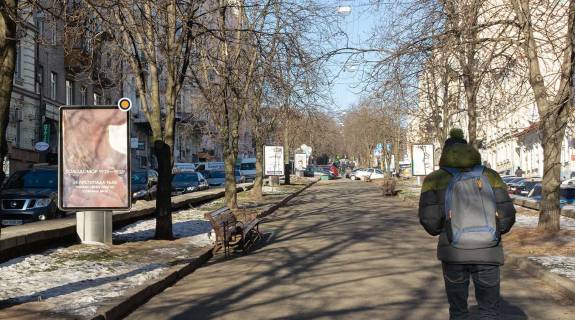 Ситилайт B в Киеве, Сітілайт 1.2х1.8  Антоновича вул. роздільник фото 1