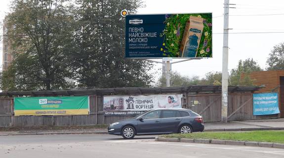 Билборд A в Ровно, Щит 3x6  Червонія Василя вул / Костромська вул, з центру фото 1