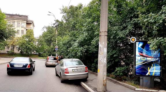 Ситилайт A в Киеве, Сітілайт 1.2х1.8  Круглоуніверситетська вул. 16 фото 1