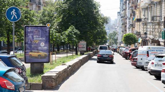 Сiтiлайт A у Києві, Сітілайт 1.2х1.8  Антоновича вул. роздільник Фото 2