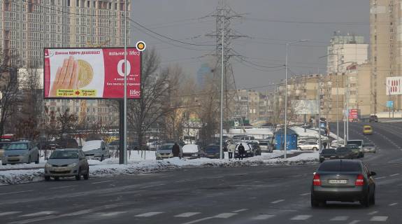Билборд B в Киеве, Щит 3x6  Ревуцького вул. 44 фото 1