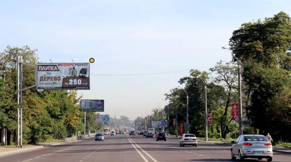 Билборд B в Львове, 3x6  Хмельницького Б вул, 198, від центру фото 1